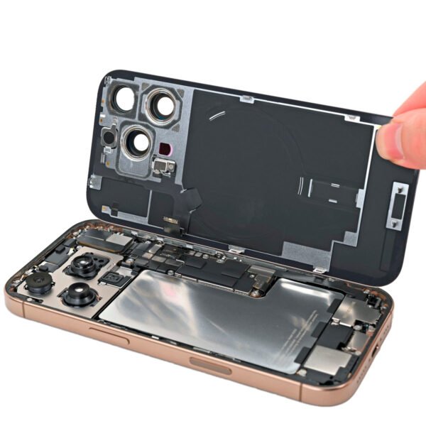 Cambio de Vidrio Trasero iPhone 16 Pro